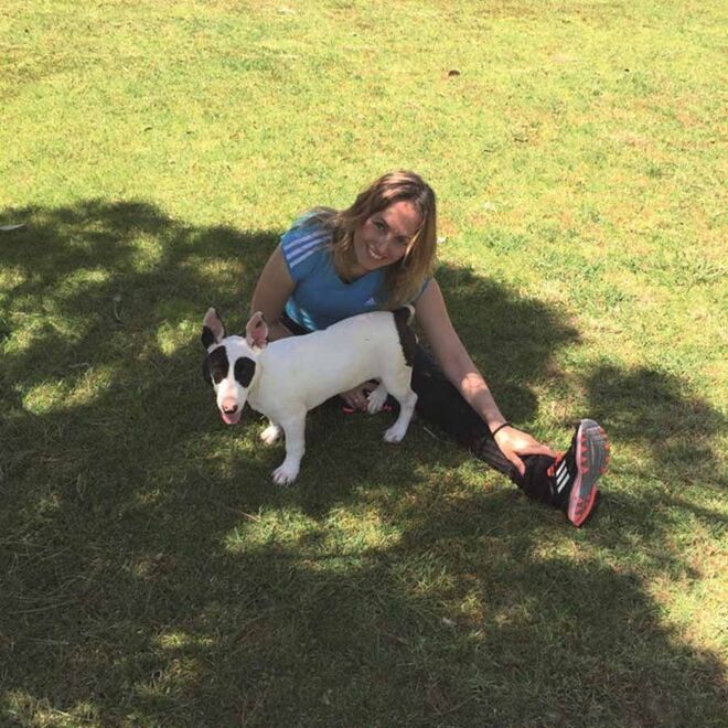 Marisa Cruz | HIDRATAÇÃO: “A melhor forma de me manter hidratada é mesmo a água! Antes, durante e depois do treino.” | SNACKS: “Antes do treino bebo um café para me dar energia e porque também tenho tensão baixa. Depois do treino ou como uma peça de fruta ou bebo um batido também de fruta.” 