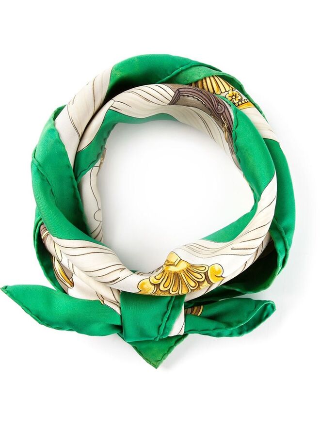 Hermès Vintage, €272.56 em farfetch.com