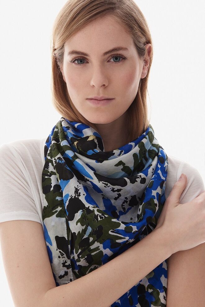 Adolfo Dominguez, €34