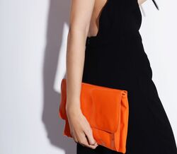 "PARFOIS Backstage – Behind the scenes of a global brand"