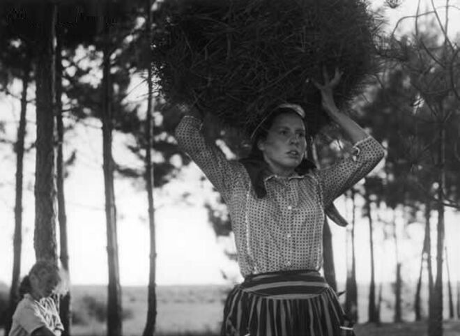 Maria Barroso deu passos na representação nos tempos da universidade, nos anos 40. Aqui no filme "Mudar de Vida", 1967
