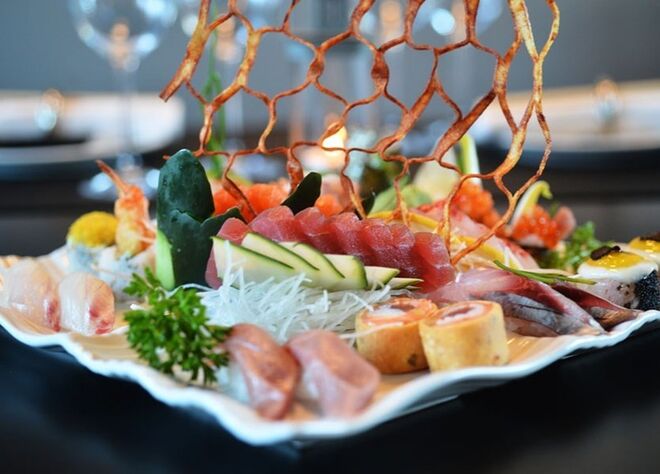 Yakuza by Olivier: Se já é apreciador dos pratos do Chef Olivier, este é um restaurante Japonês premium onde vai descobrir o sushi a sério, com os aromas e sabores mediterrânicos da cozinha do Chef. [Tivoli Jardim, Rua Júlio César Machado, 7/9]