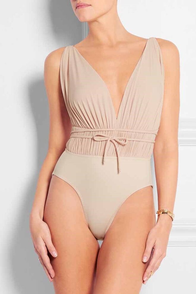 Norma Kamali, 365,46€, em www.net-a-porter.com