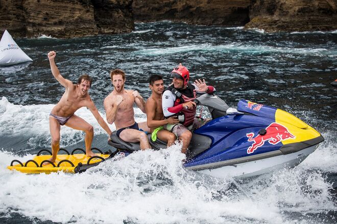 Jonathan Paredes, Gary Hunt, Andy Jones 