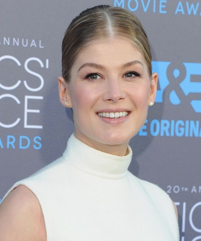 Rosamund Pike