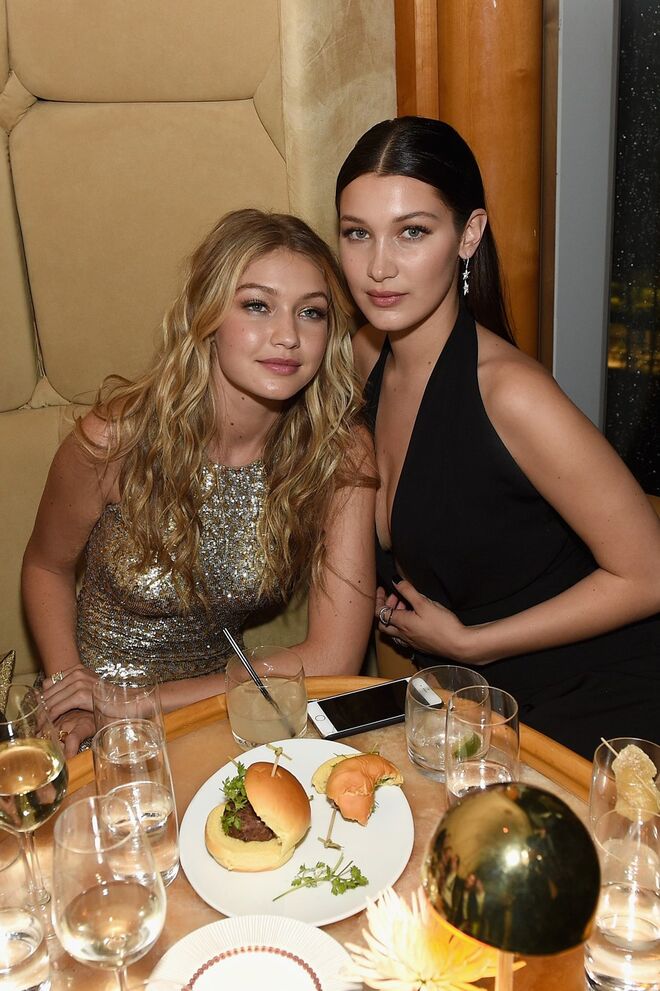 Com a irmã Bella Hadid