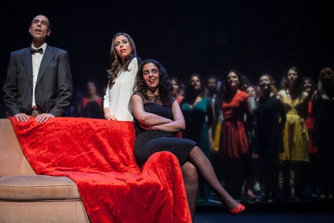 MENOS EMERGÊNCIAS de Martim Crimp ©Alipio Padilha