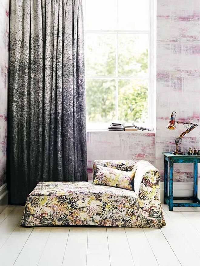 Peça essencial | Os cortinados são um dos pontos mais importantes numa casa e, por isso, tenciona-se que a sua escolha seja cuidada. Devem ser de bom corte e apenas de uma cor, para se tornarem bonitos, leves e, acima de tudo, transmitirem conforto.