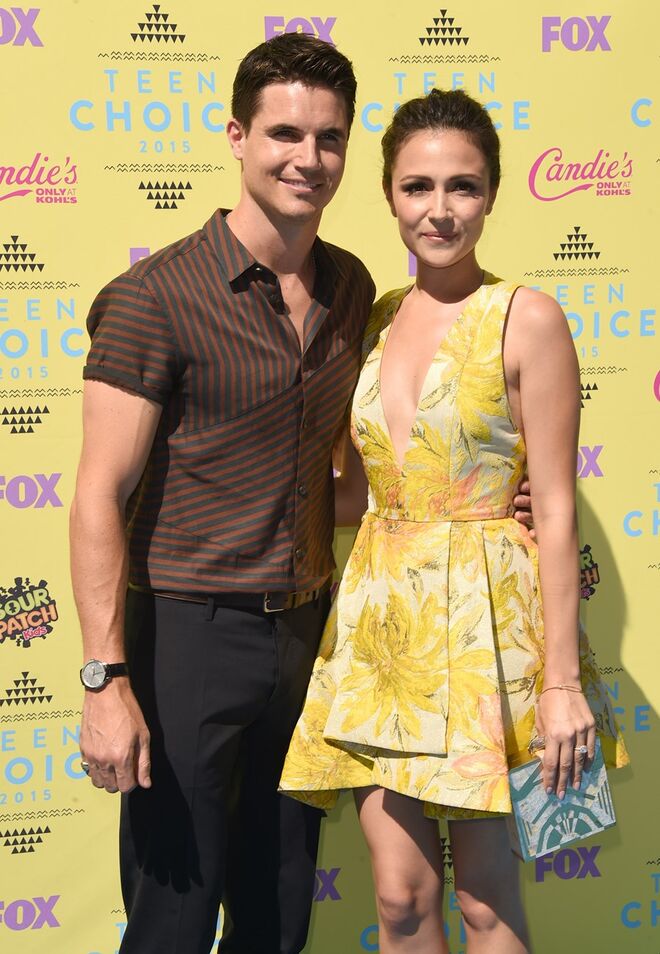 Robbie Amell e Italia Ricc