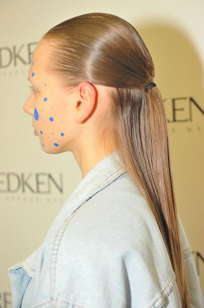 Looks de Vasco Freitas para Hibu "Sleek and Tight"