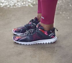 BERSHKA X REEBOK 