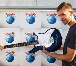 Guitarras do Rock in Rio autografadas 