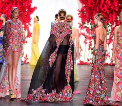 Naeem Khan para primavera/verão 2016