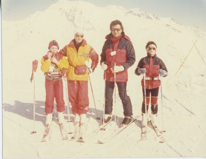 A fazer ski em família