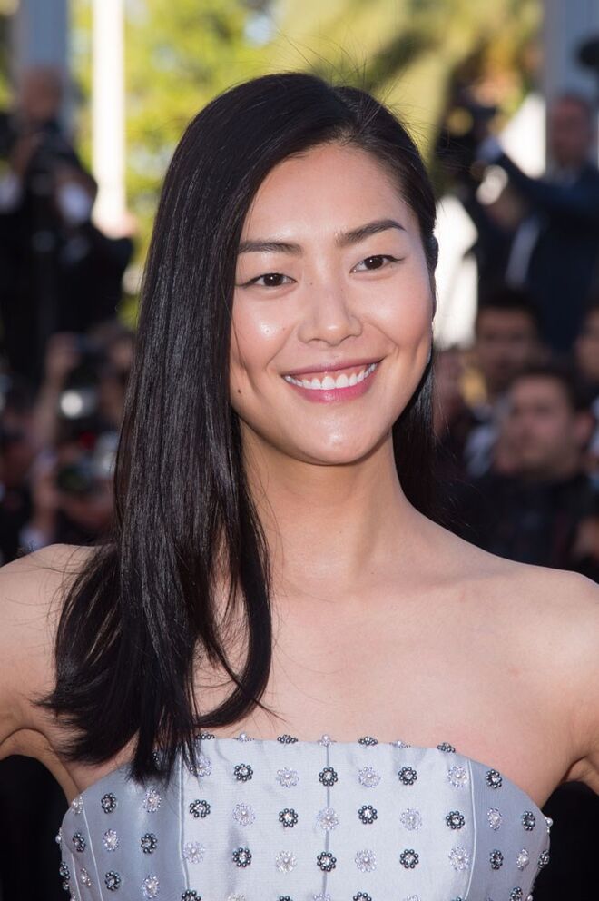 Liu Wen, penteada pelo hairstylist