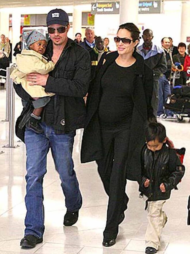 2006 | Brad e Angelina com os filhos Zahara e Maddox