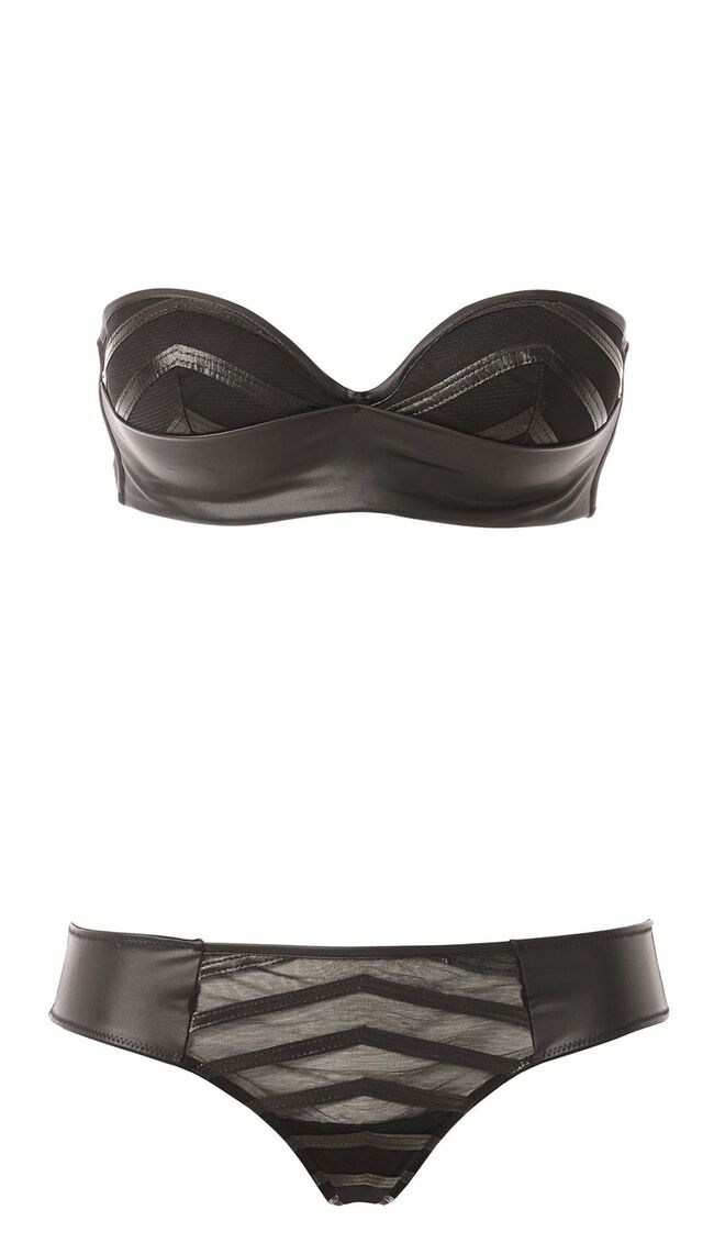 Soutien, €39,90 e cuecas, €15,90