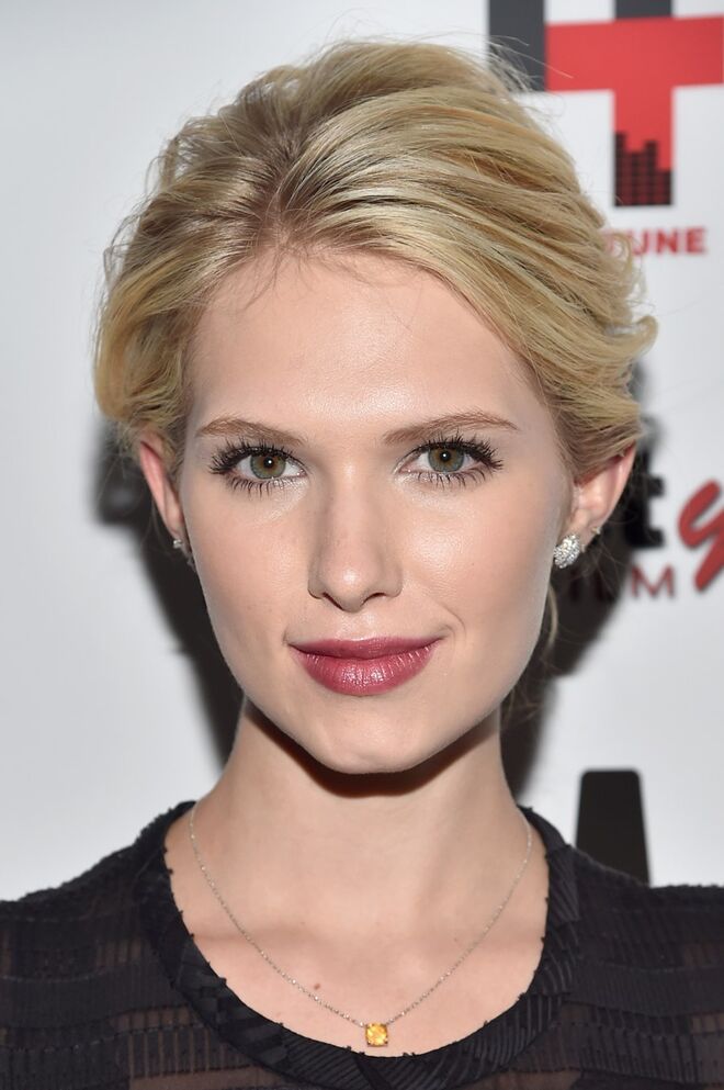 Claudia Lee