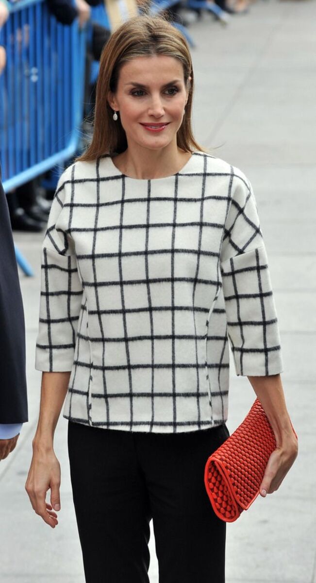 Blusa da Designers Remix e calças Hugo Boss