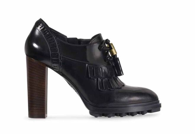 30 | Classe urbana | Botins em pele, €650, Tod’s
