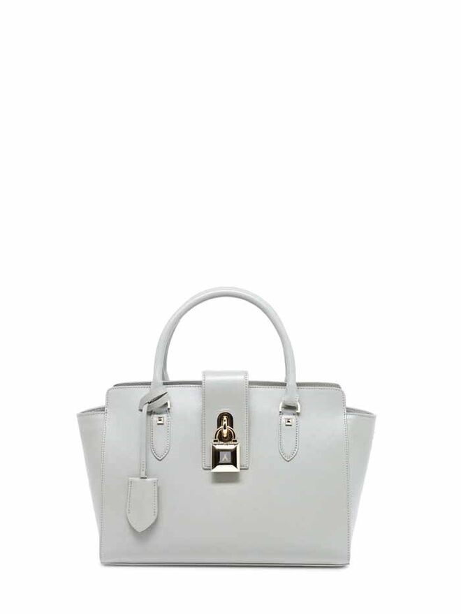 20 | Free Style | Carteira em pele, €343, Patrizia Pepe 