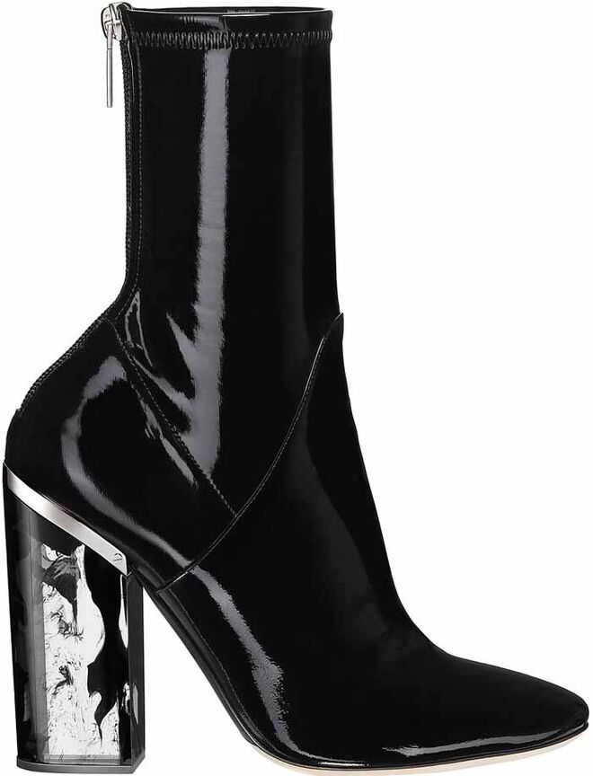 20 | Free Style | Botas em pele e acrílico, Dior (preço sob consulta)