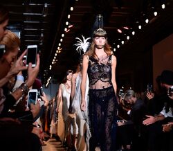 John Galliano para primavera/verão 2016