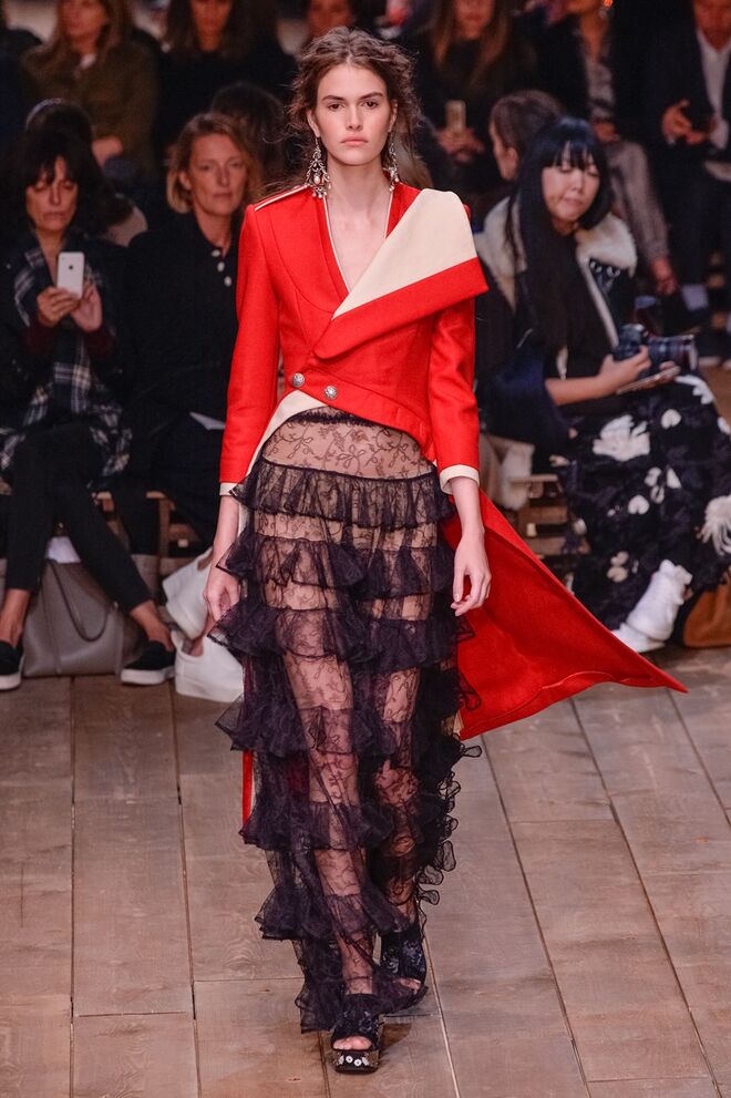 Alexander McQueen para primavera/verão 2016 - Tendências - Máxima