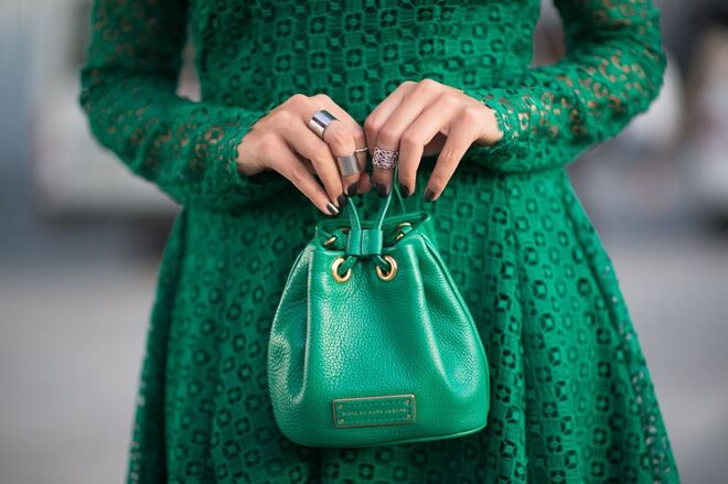 Cores fortes são básicos? Sim. 