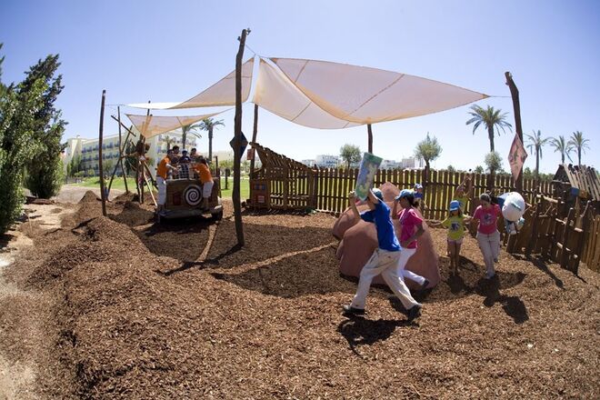 The Lake Spa Resort Koala Club