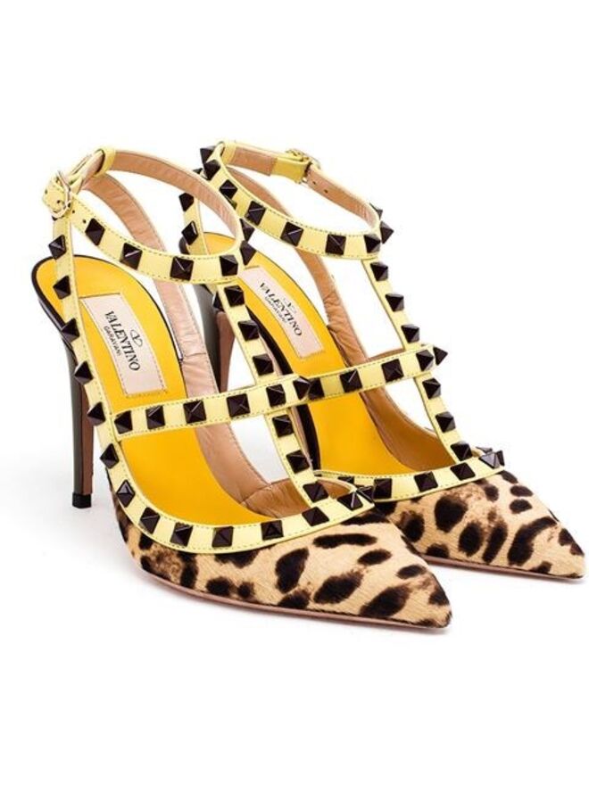 Valentino Garavani, €920 em farfetch.com