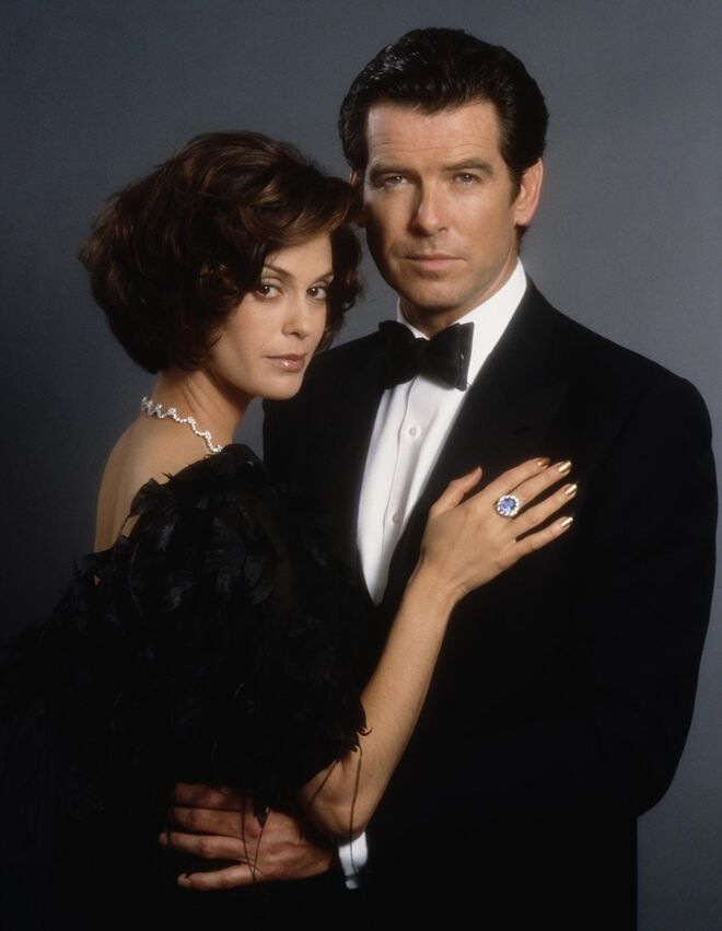 Teri Hatcher - Tomorrow Never Dies (1997)