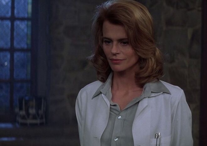 Serena Scott Thomas - The World is Not Enough (1999)