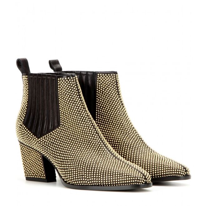 Roger Vivier, €1,200 em mytheresa.com