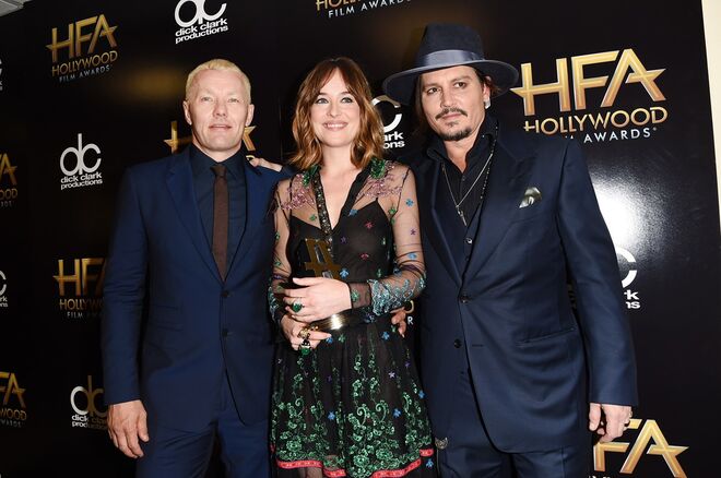 Joel Edgerton, Dakota Johnson e Johnny Depp