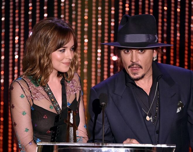 Dakota Johnson e Johnny Depp