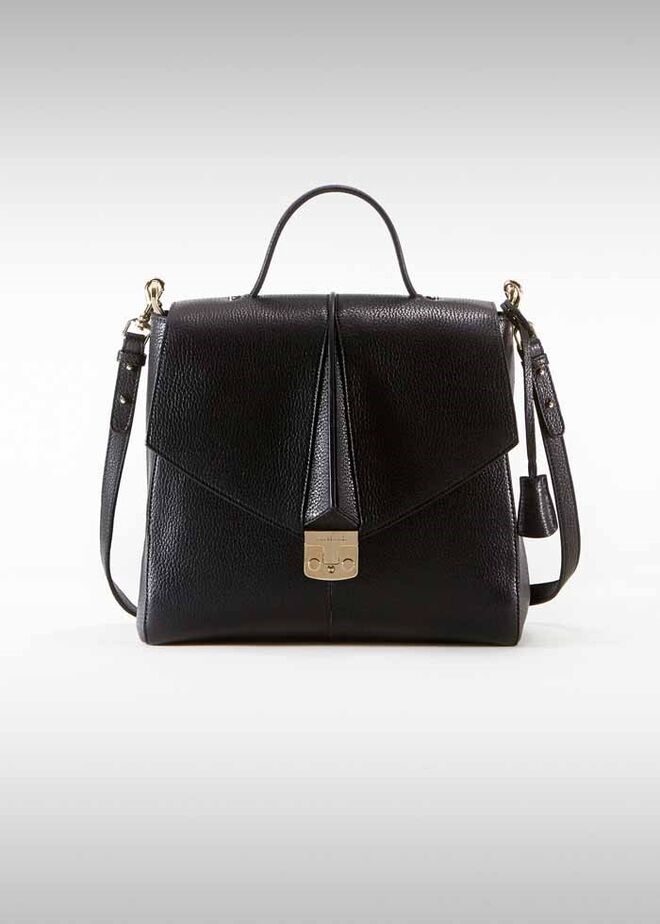 40 | Carteira em pele, €1050, Trussardi 