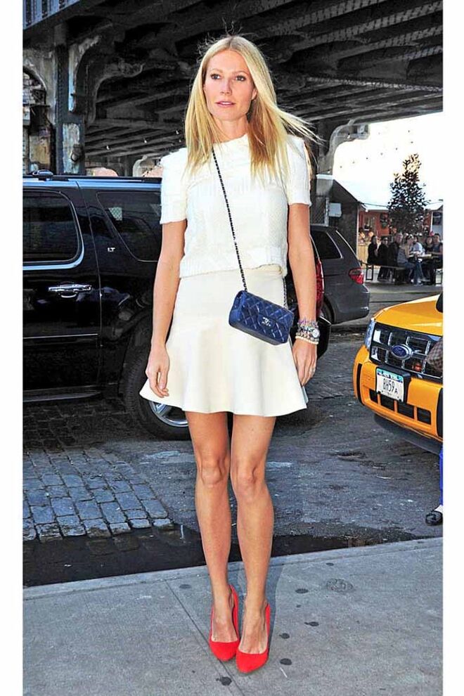 Gwyneth Paltrow | É considerada uma das mais bonitas de Hollywood, mas já várias vezes se queixou da desigualdade que existe entre atores e atrizes no que à aparência diz respeito. Quanto vestiu a pele de Audrey Hepburn para uma campanha de maquilhagem, foram muitos os que a criticaram por não ser bonita o suficiente para interpretar este ícone de estilo. 