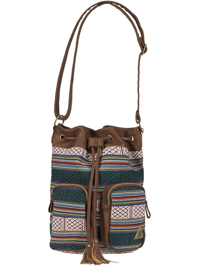 Deeply (preço sob consulta) na Sportzone