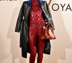 Louis Vuitton inaugura a exposição "Volez, Voguez, Voyagez" 