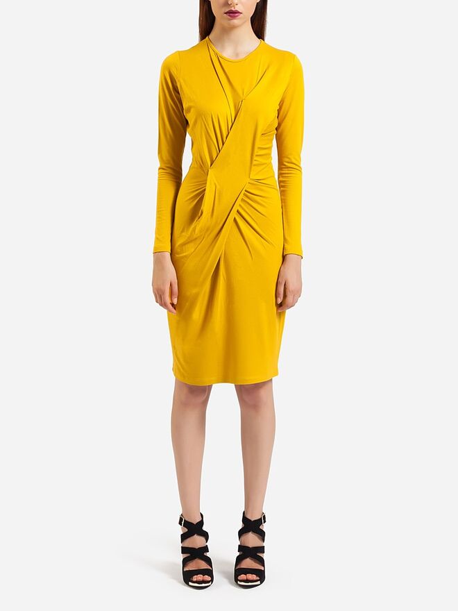 Vestido Ricardo Preto, €87,60