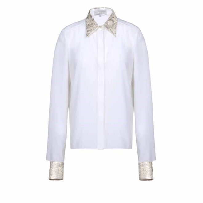 VINTES | Camisa em seda, €545, Stella McCartney