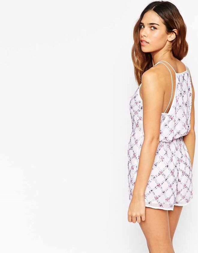VESTIDOS&MACACÕES | Asos, 18,99€, em www.asos.com 