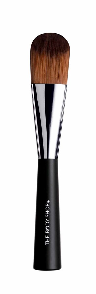 SHOP THE LOOK | LOOK 2 | Pincel de base, €24, The Body Shop
