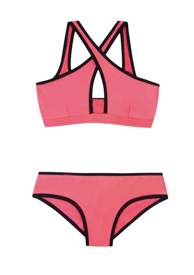 Biquíni em poliamida e elastano. Soutien, €26,99, e cuecas, €16,99, Women’Secret