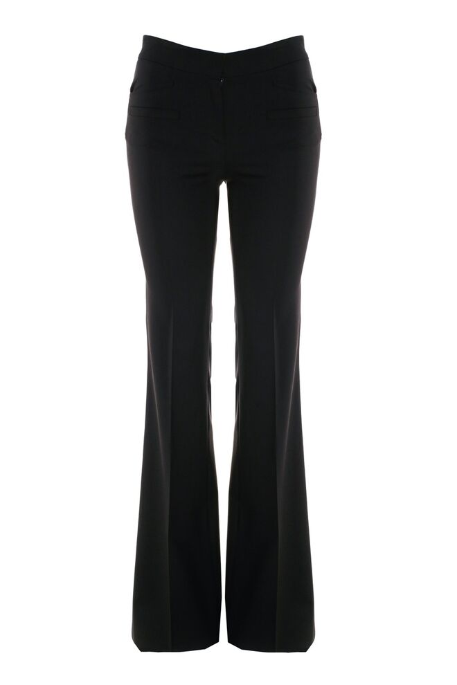 Calças em lã, €340, Barbara Bui, no Espace Cannelle