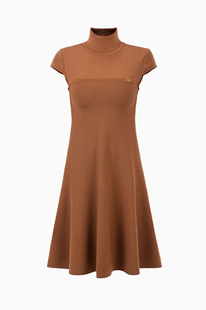 Vestido em malha, €458, Elisabetta Franchi
