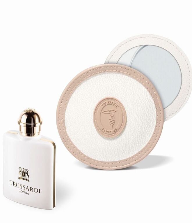 Eau de parfum Trussardi Donna com espelho forrado em pele, a partir de €47,50, Trussardi