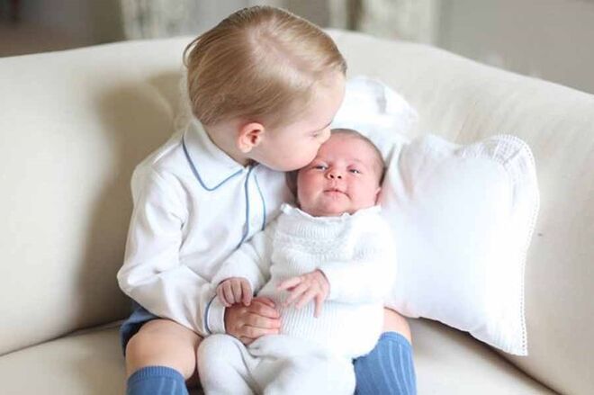 Príncipe George e Princesa Charlotte