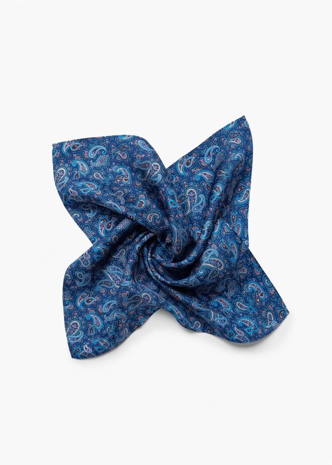 Lenço em seda, €12,99, Mango 